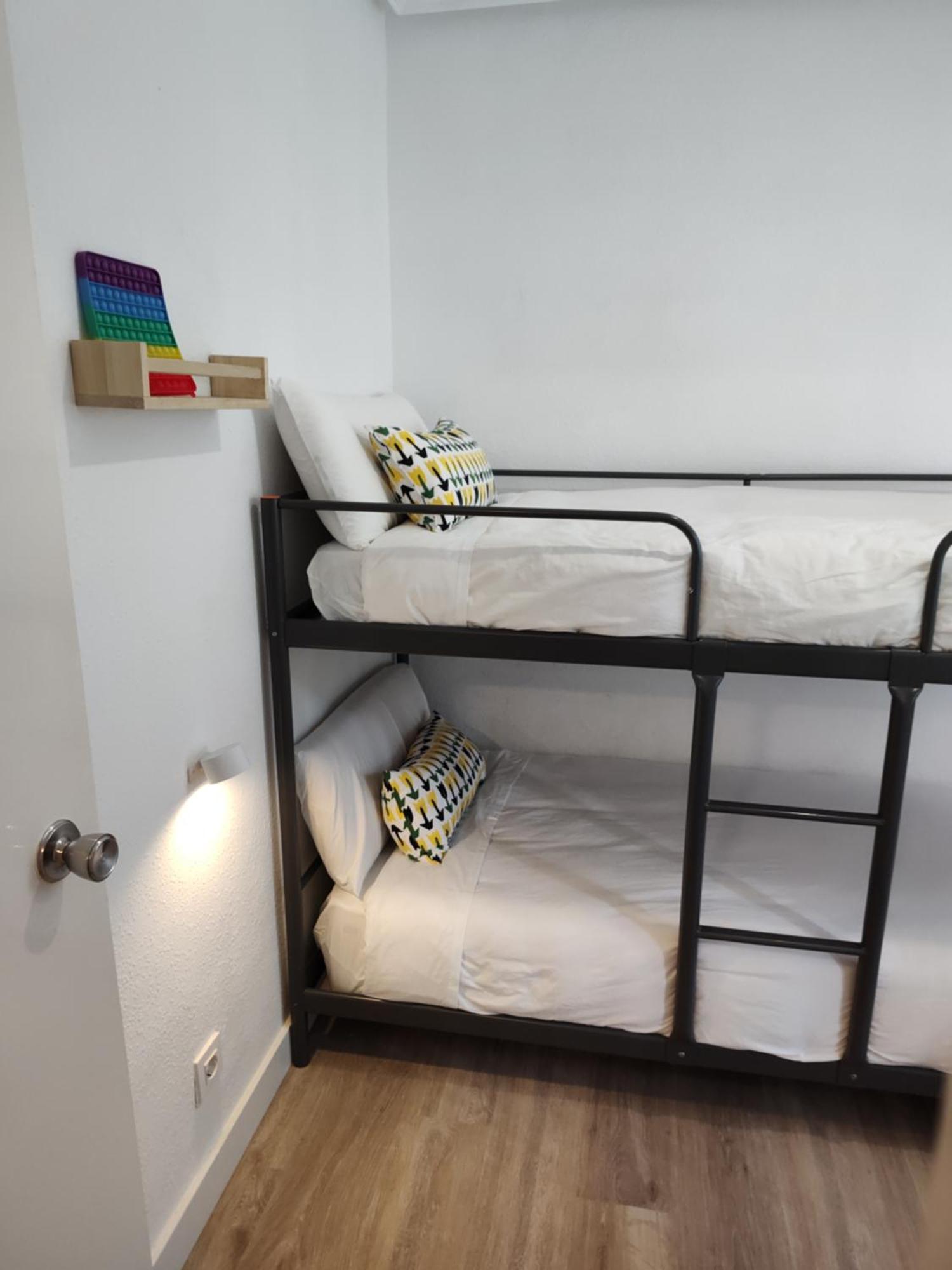 Apartamento Entero Con Desayuno Incluido Y Parking Gratuito, A 3 Km De Playa Con Aire Acondicionado Мускіс Екстер'єр фото